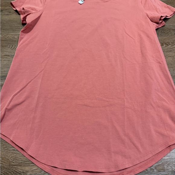 Lululemon Women's Coral Soft Crew Neck T-Shirt - Picture 2 of 6